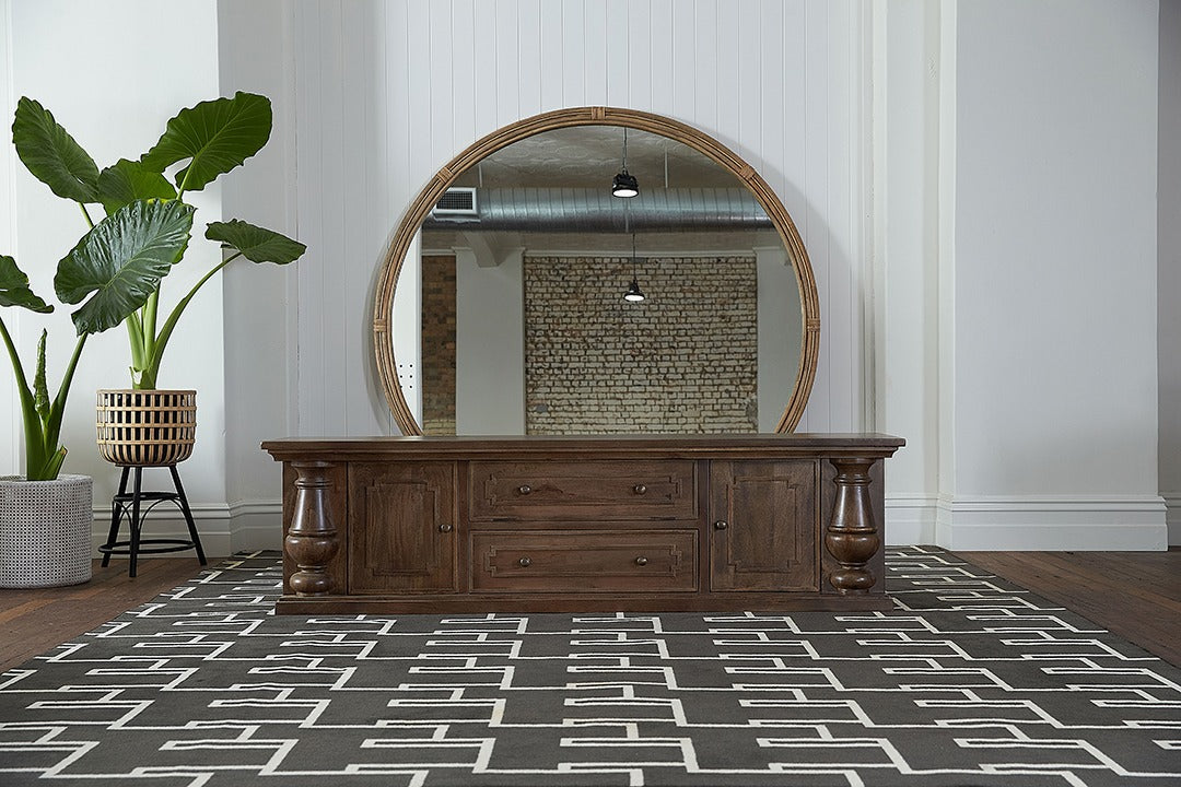 Laurent Entertainment Unit