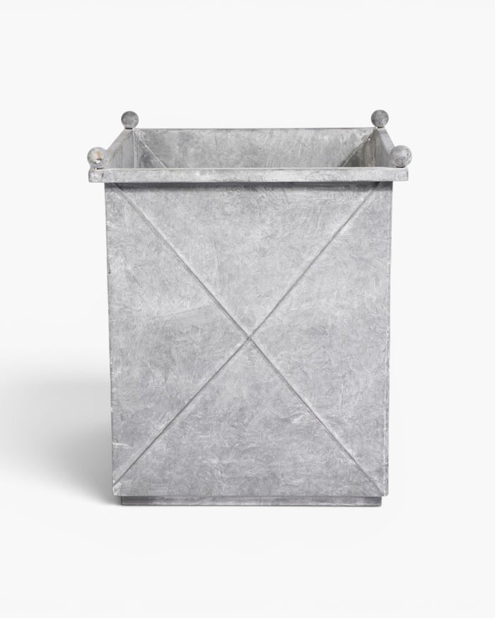 Versailles Planter